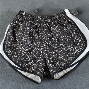 Womens Nike Dri-Fit shorts Large Black-Gray